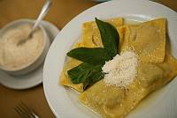 San Casciano dei Bagni (Si)  Ristorante da Daniela -Tortelli di patate ripieni di piccione burro e salvia- Foto Gianluca Moggi/Massimo Sestini